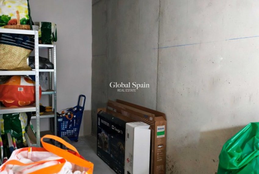 Wederverkoop - APPARTEMENT -
PLAYA FLAMENCA - Costa Blanca