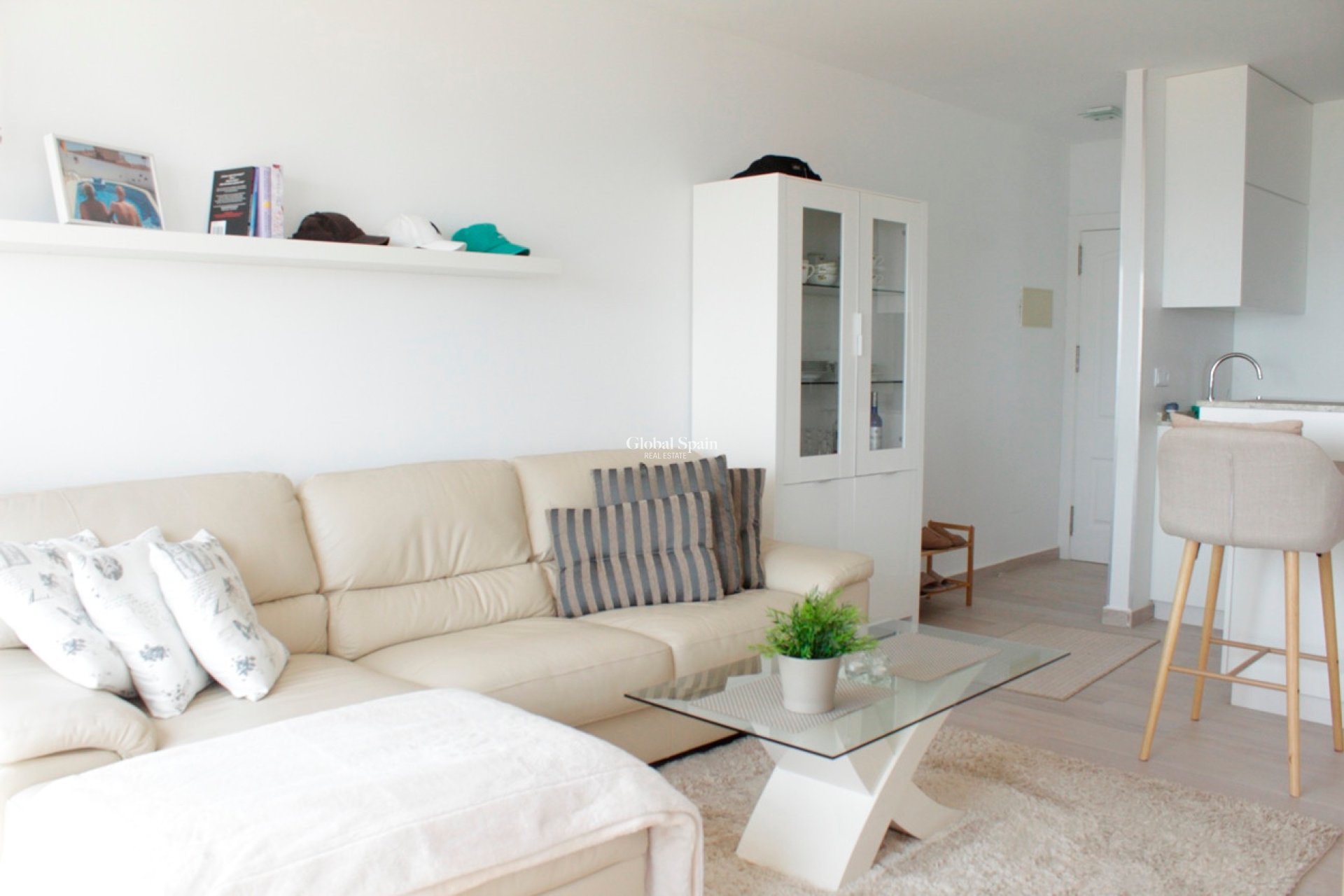 Wederverkoop - APPARTEMENT -
PLAYA FLAMENCA - Costa Blanca