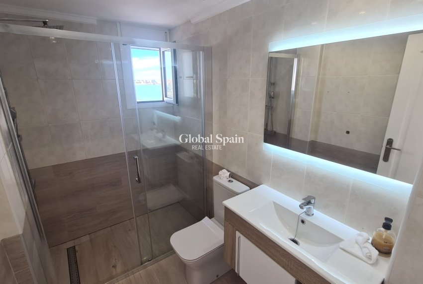 Wederverkoop - APPARTEMENT -
PLAYA FLAMENCA - Costa Blanca