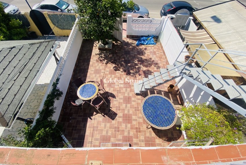 Wederverkoop - APPARTEMENT -
PLAYA FLAMENCA - Costa Blanca