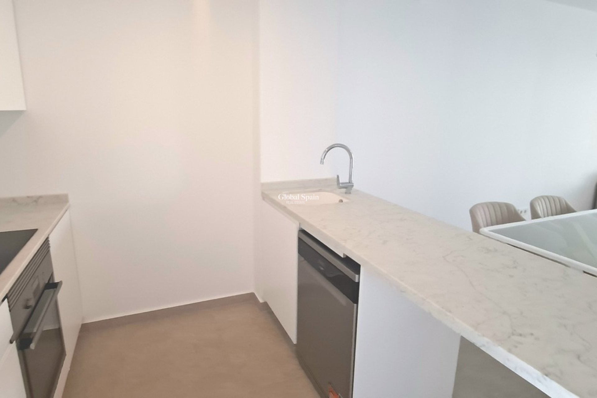 Wederverkoop - APPARTEMENT -
PLAYA FLAMENCA - Costa Blanca