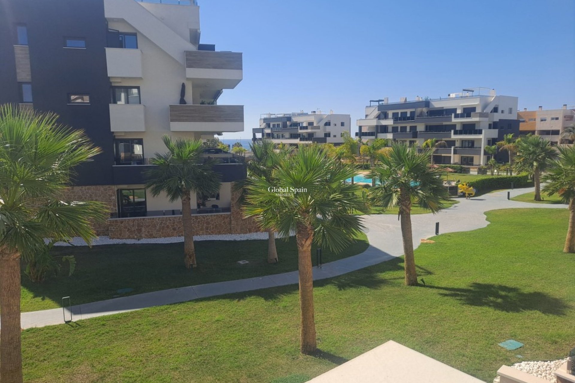 Wederverkoop - APPARTEMENT -
PLAYA FLAMENCA - Costa Blanca