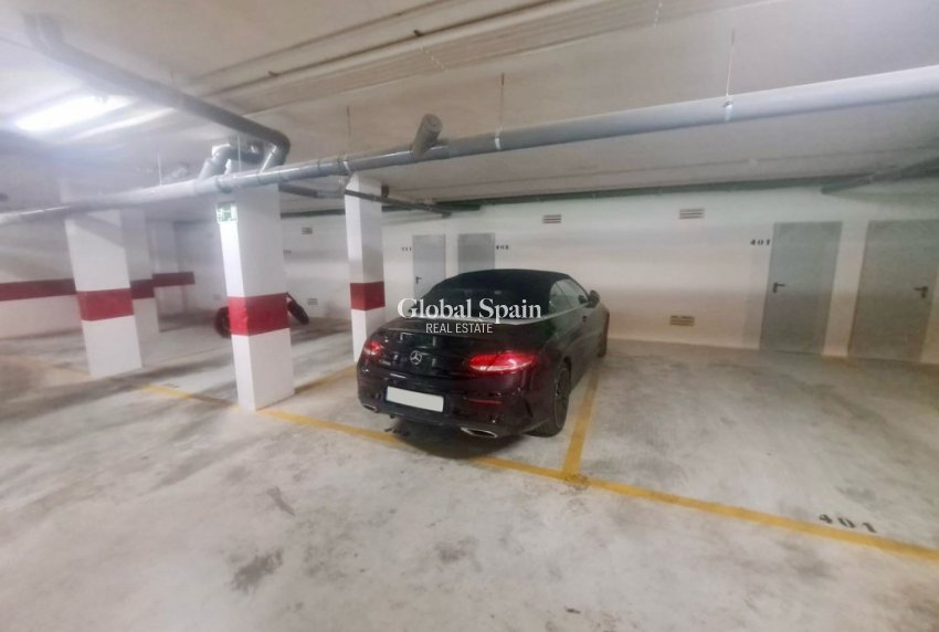 Wederverkoop - APPARTEMENT -
PLAYA FLAMENCA - Costa Blanca