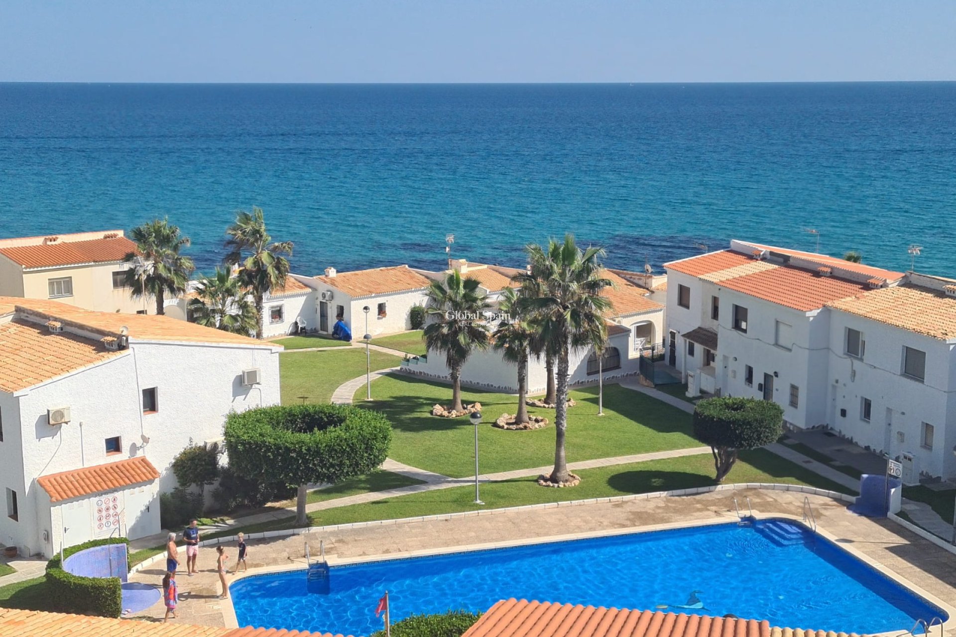Wederverkoop - APPARTEMENT -
PLAYA FLAMENCA - Costa Blanca