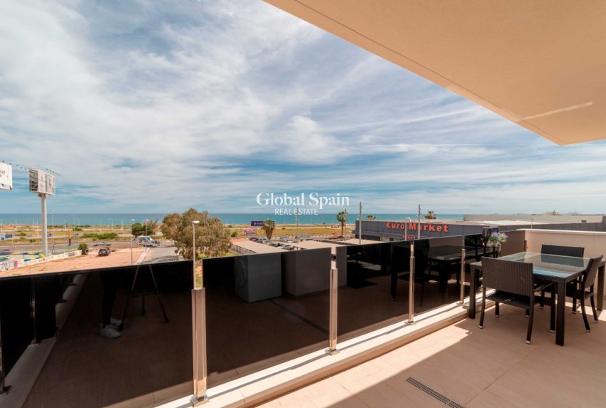 Wederverkoop - APPARTEMENT -
PLAYA FLAMENCA - Costa Blanca