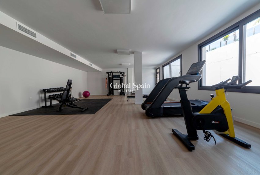 Wederverkoop - APPARTEMENT -
PLAYA FLAMENCA - Costa Blanca