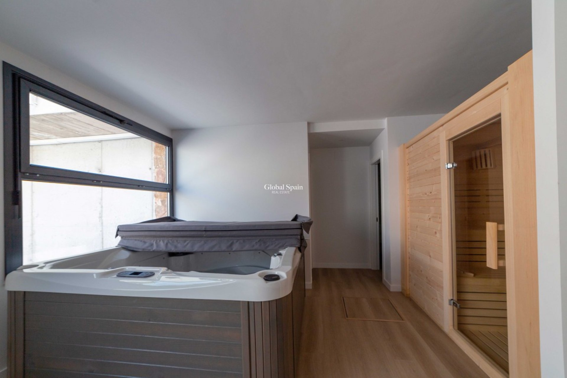 Wederverkoop - APPARTEMENT -
PLAYA FLAMENCA - Costa Blanca