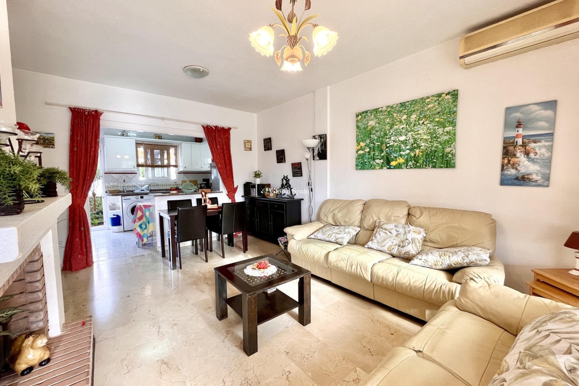 Wederverkoop - APPARTEMENT -
PLAYA FLAMENCA - Costa Blanca