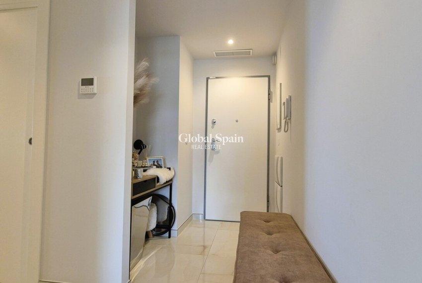 Wederverkoop - APPARTEMENT -
PLAYA FLAMENCA - Costa Blanca