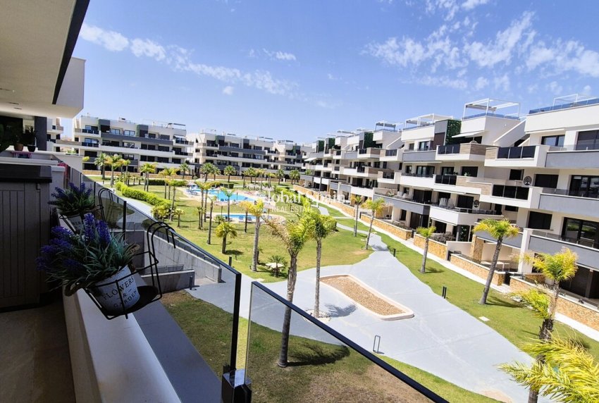 Wederverkoop - APPARTEMENT -
PLAYA FLAMENCA - Costa Blanca