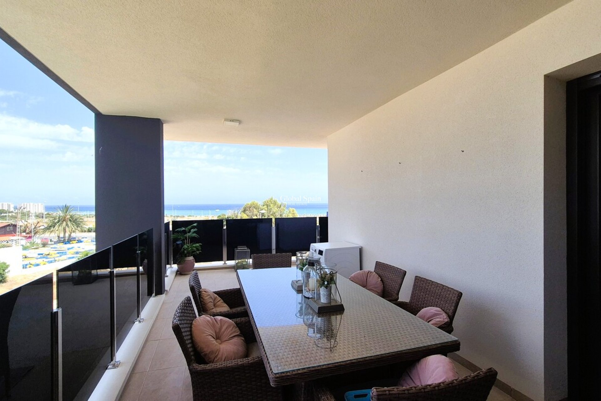Wederverkoop - APPARTEMENT -
PLAYA FLAMENCA - Costa Blanca