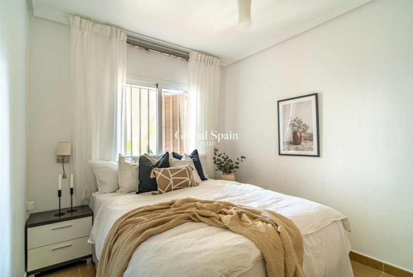 Wederverkoop - Appartement -
PLAYA FLAMENCA - Zeniamar