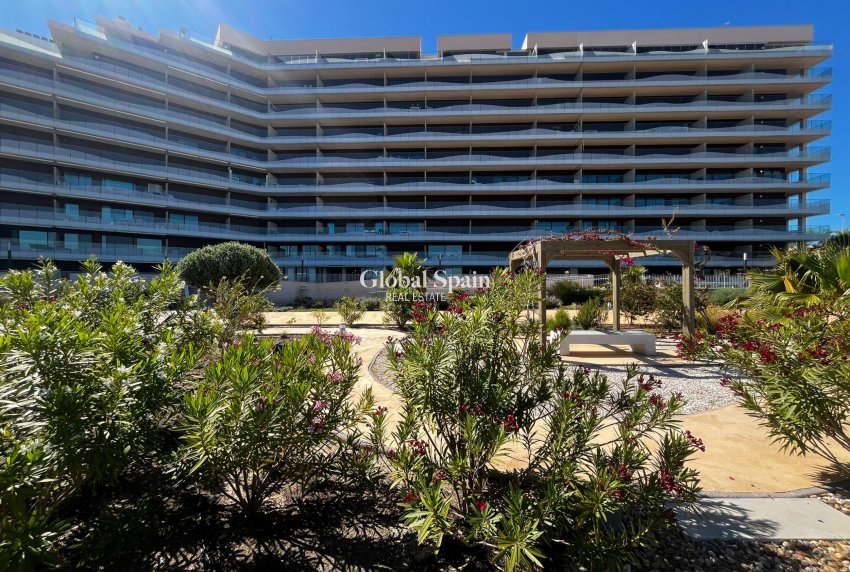 Wederverkoop - APPARTEMENT -
PLAYA HONDA - Costa Calida