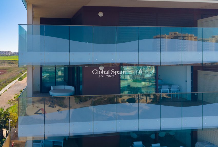 Wederverkoop - APPARTEMENT -
PLAYA HONDA - Costa Calida