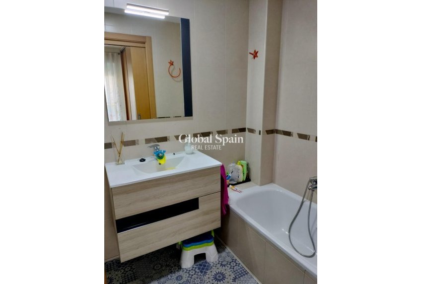 Wederverkoop - APPARTEMENT -
PUERTO DE MAZARRÓN - Centro