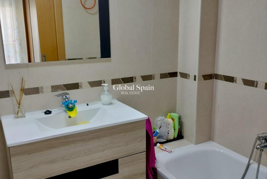 Wederverkoop - APPARTEMENT -
PUERTO DE MAZARRÓN - Centro