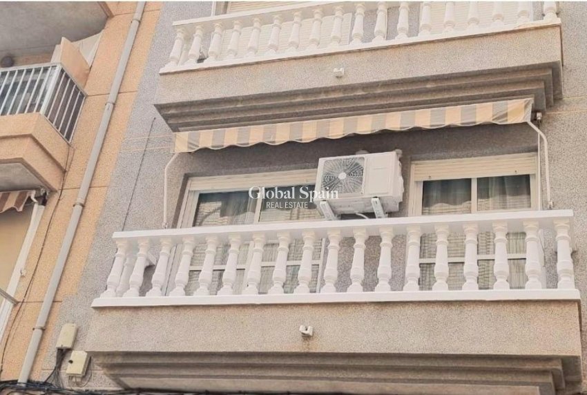 Wederverkoop - APPARTEMENT -
PUERTO DE MAZARRÓN - Paseo