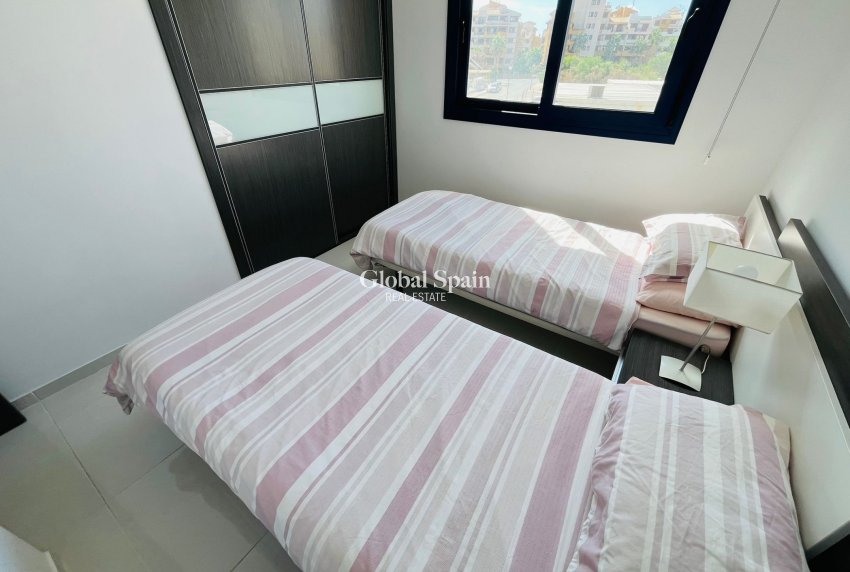 Wederverkoop - APPARTEMENT -
PUNTA PRIMA - Costa Blanca