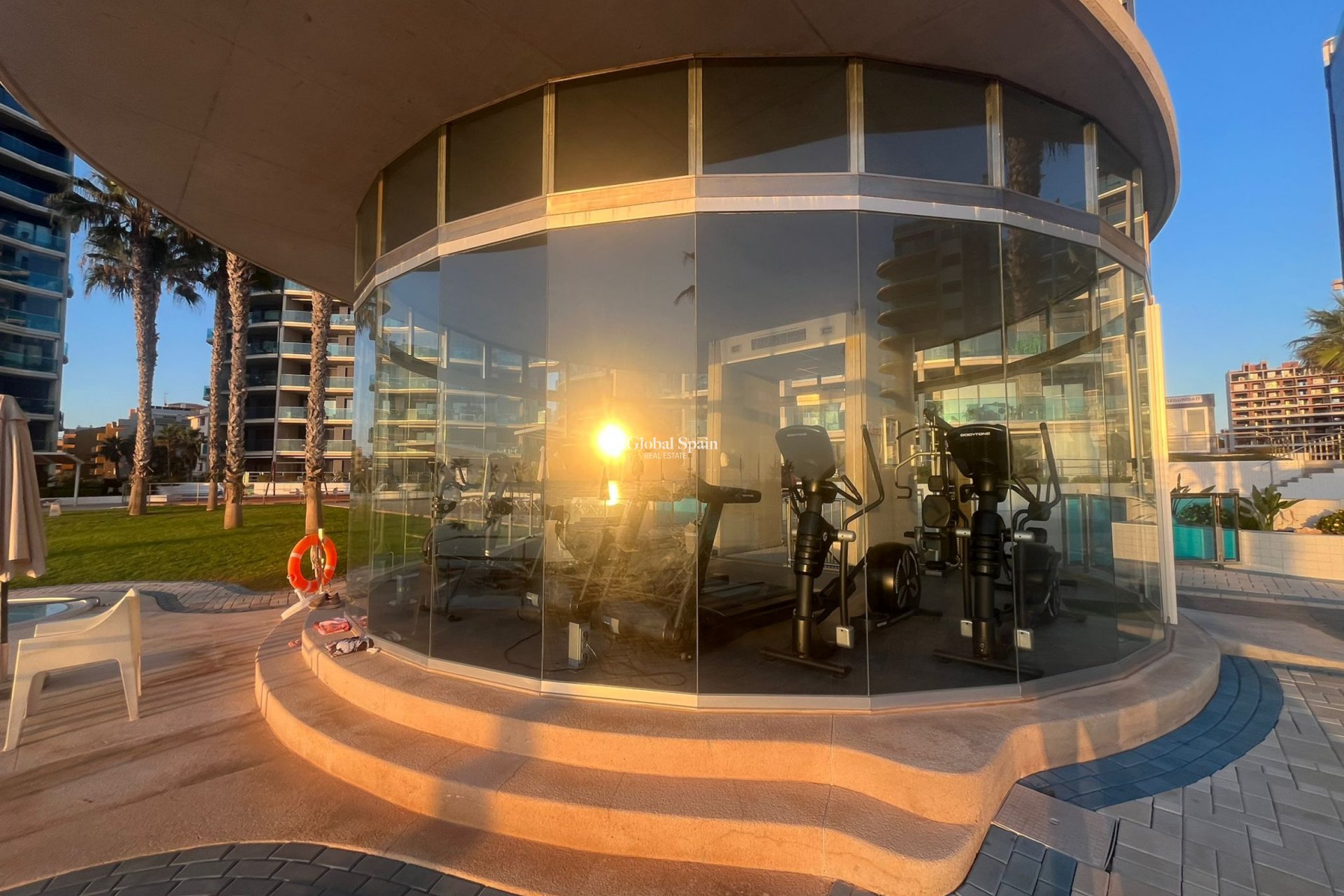 Wederverkoop - APPARTEMENT -
PUNTA PRIMA - Costa Blanca