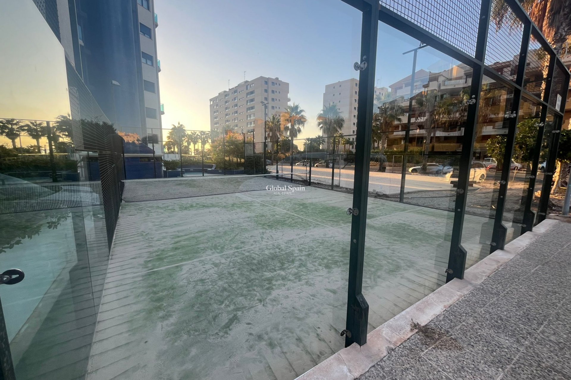 Wederverkoop - APPARTEMENT -
PUNTA PRIMA - Costa Blanca