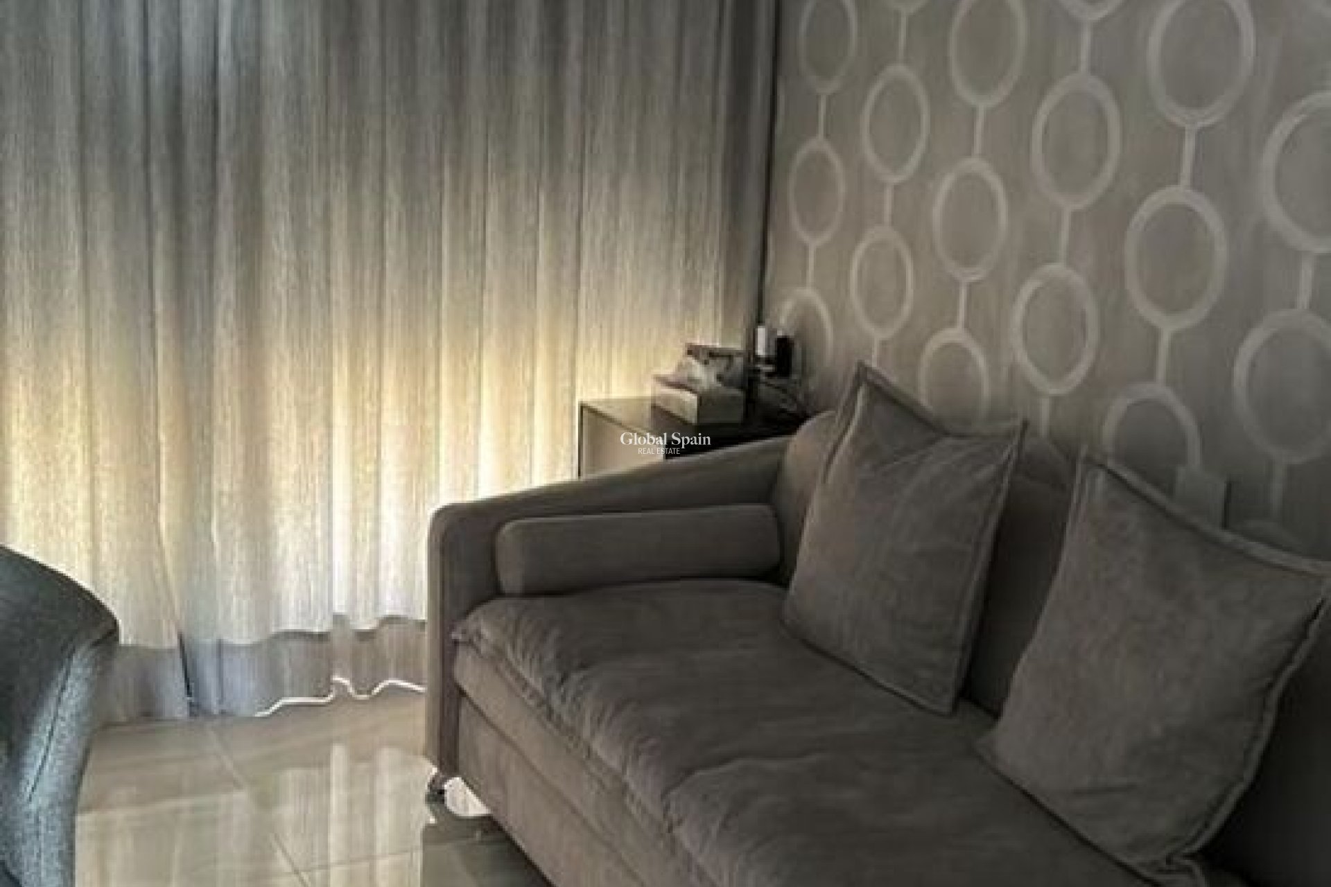 Wederverkoop - APPARTEMENT -
PUNTA PRIMA - Costa Blanca