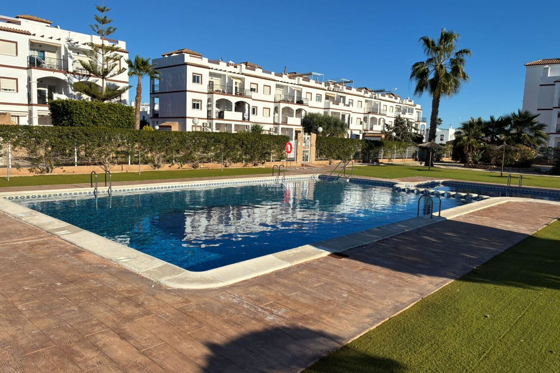 Wederverkoop - APPARTEMENT -
PUNTA PRIMA - Costa Blanca
