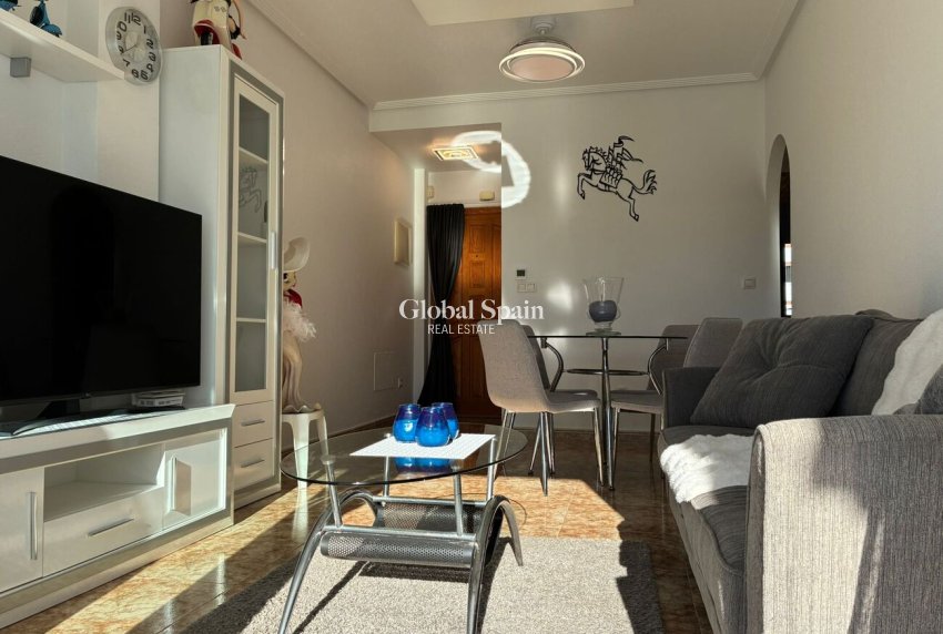 Wederverkoop - APPARTEMENT -
PUNTA PRIMA - Costa Blanca