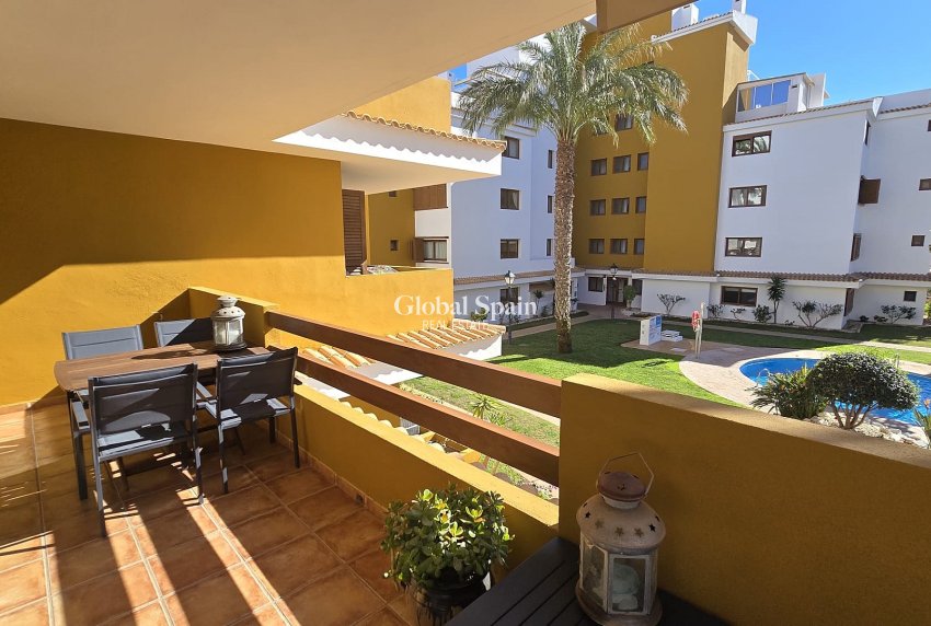 Wederverkoop - APPARTEMENT -
PUNTA PRIMA - Costa Blanca