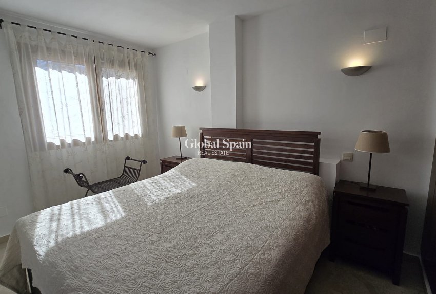 Wederverkoop - APPARTEMENT -
PUNTA PRIMA - Costa Blanca