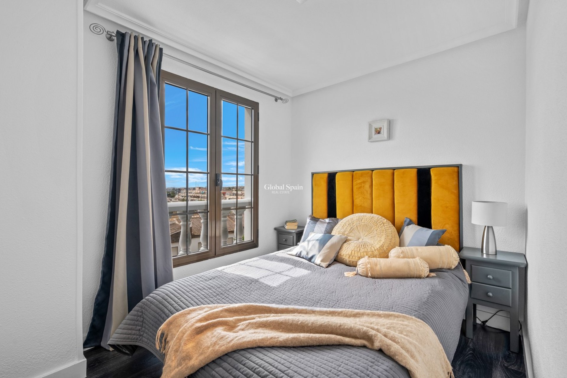 Wederverkoop - APPARTEMENT -
PUNTA PRIMA - Costa Blanca