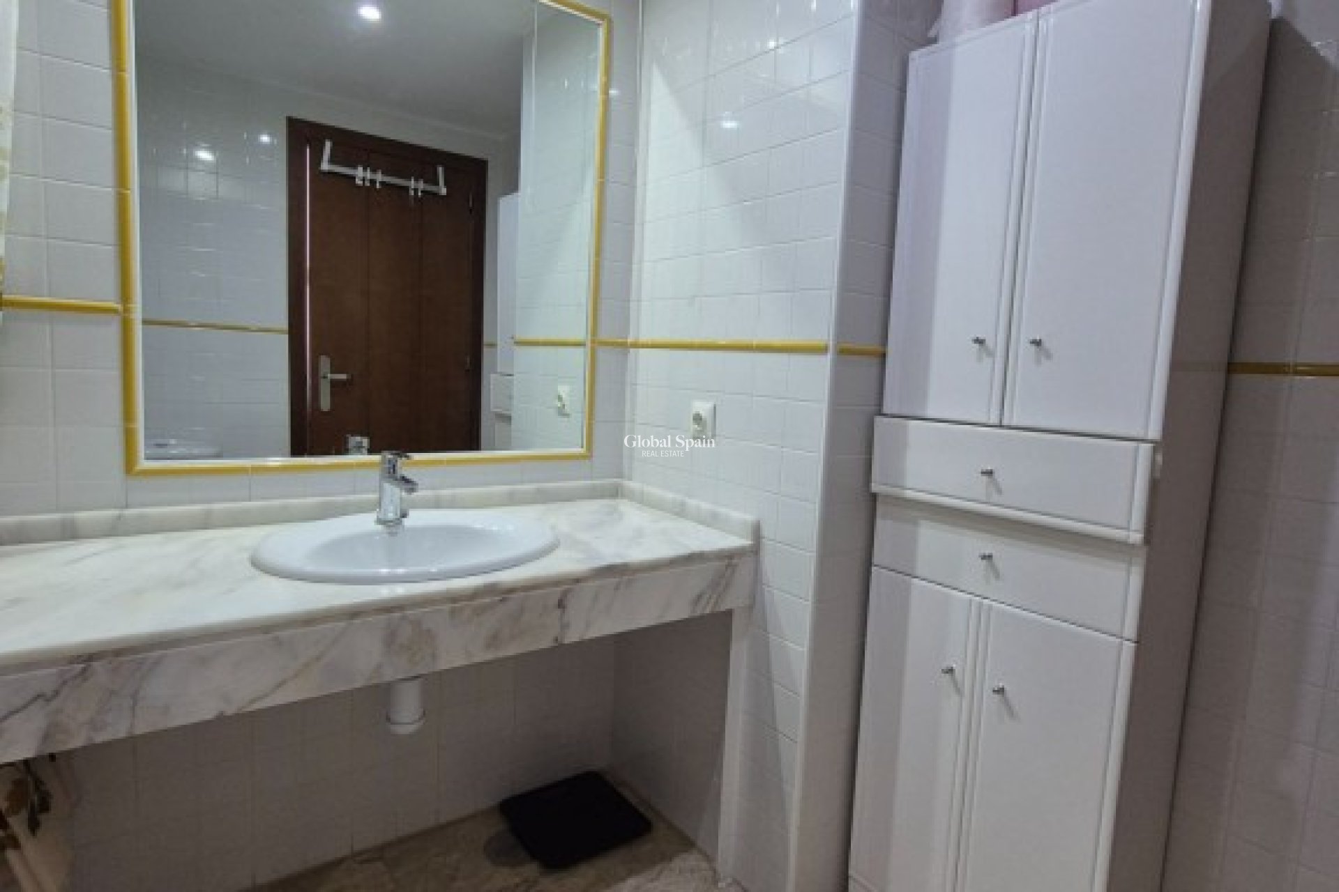 Wederverkoop - APPARTEMENT -
PUNTA PRIMA - Costa Blanca