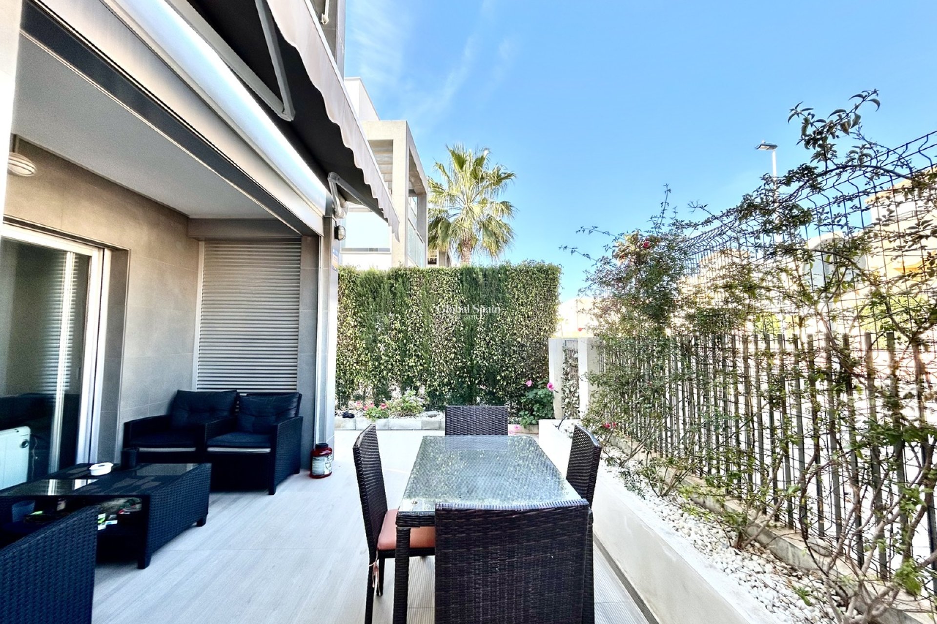 Wederverkoop - APPARTEMENT -
PUNTA PRIMA - Costa Blanca