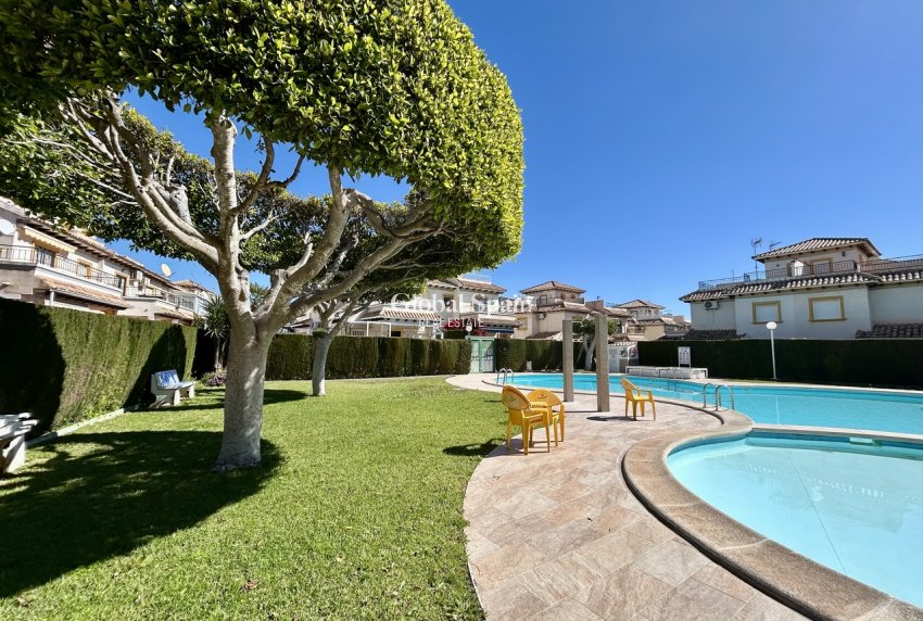 Wederverkoop - APPARTEMENT -
PUNTA PRIMA - Costa Blanca