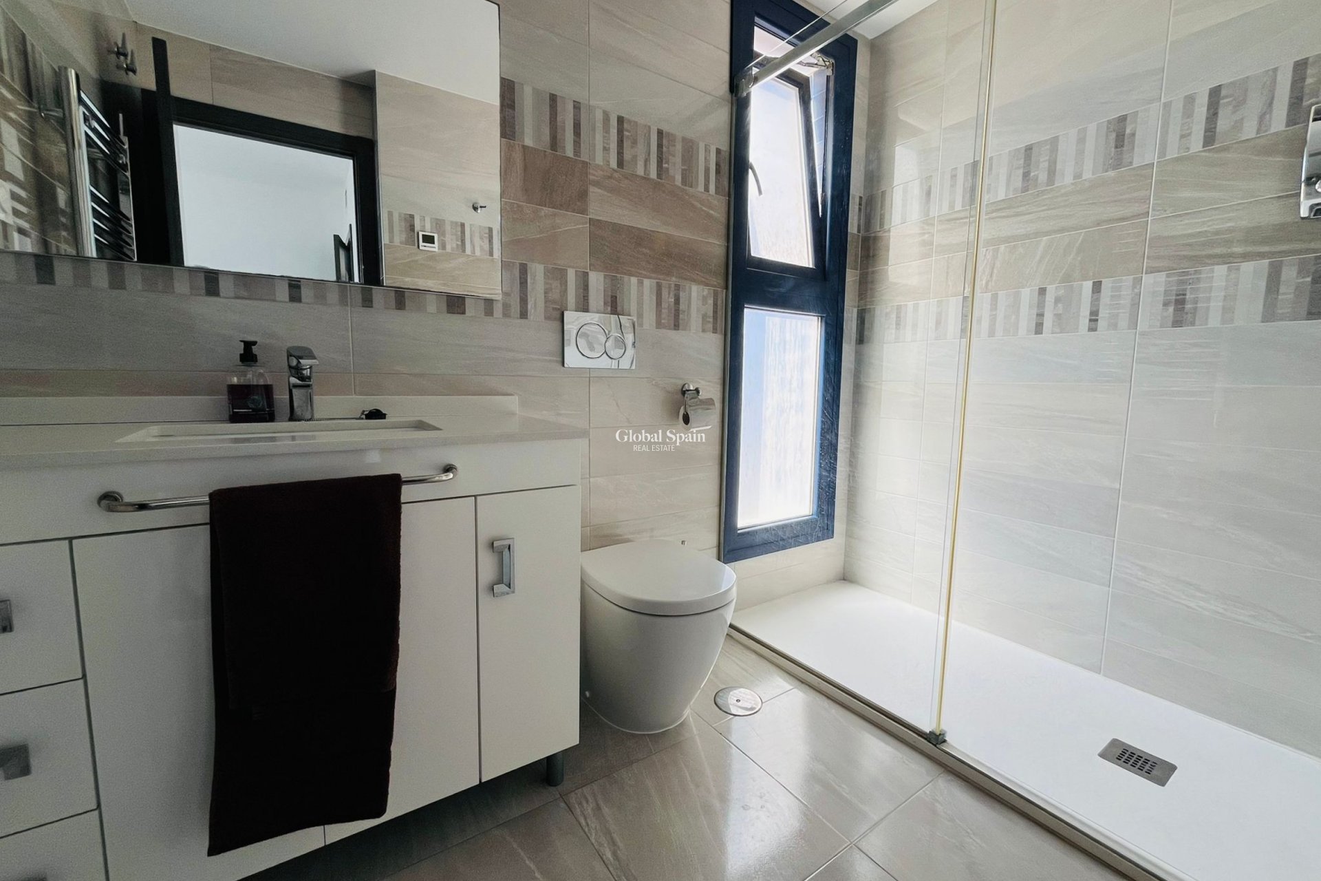Wederverkoop - APPARTEMENT -
PUNTA PRIMA - Costa Blanca