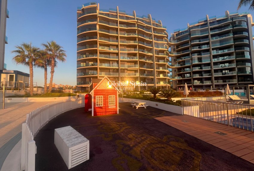 Wederverkoop - APPARTEMENT -
PUNTA PRIMA - Costa Blanca