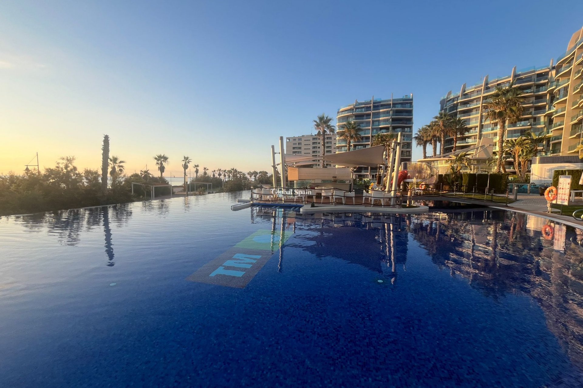 Wederverkoop - APPARTEMENT -
PUNTA PRIMA - Costa Blanca