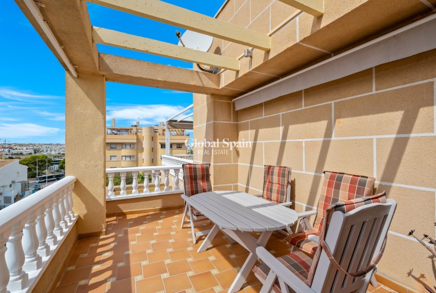 Wederverkoop - APPARTEMENT -
PUNTA PRIMA - Costa Blanca