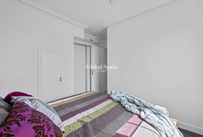 Wederverkoop - APPARTEMENT -
PUNTA PRIMA - Costa Blanca
