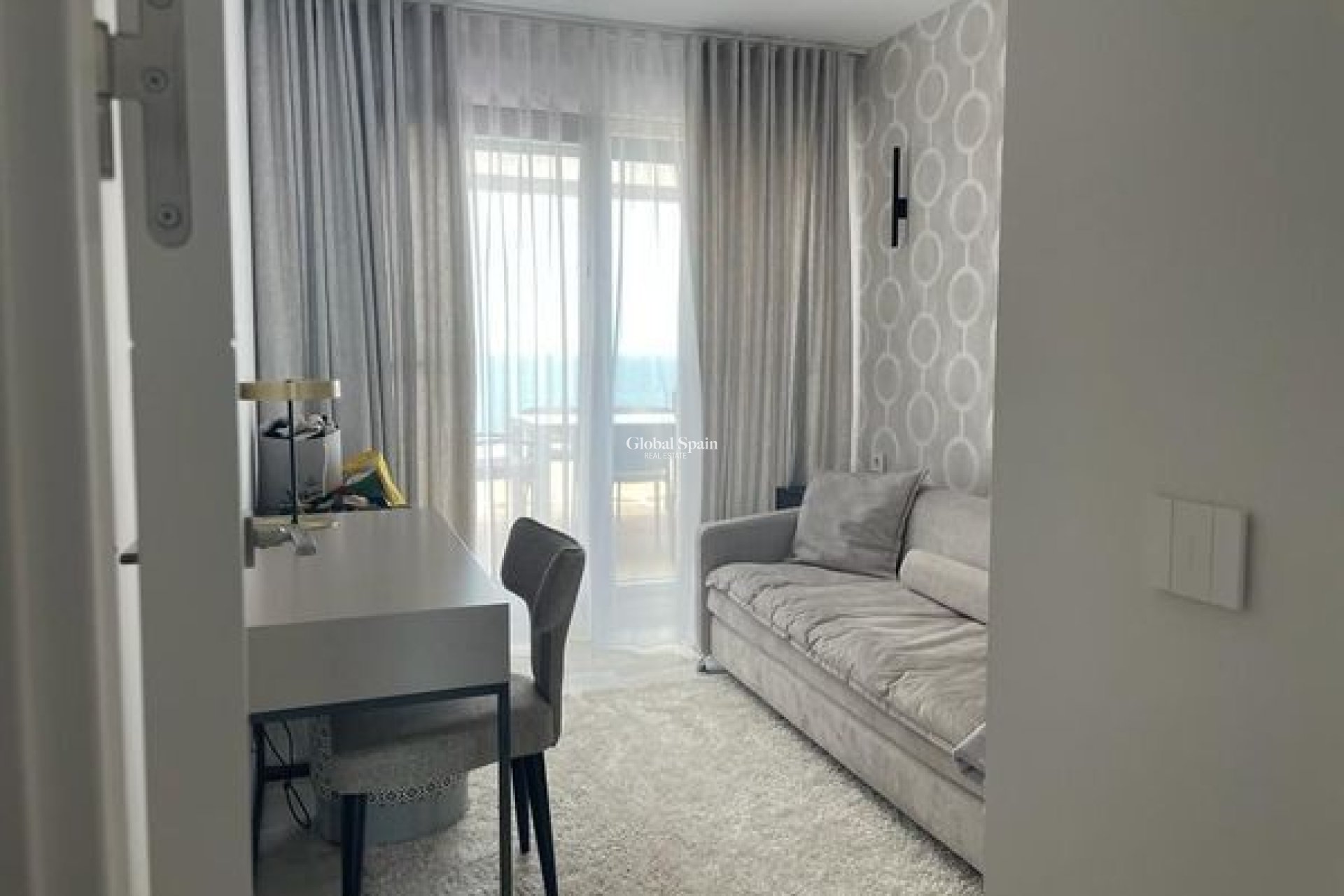 Wederverkoop - APPARTEMENT -
PUNTA PRIMA - Costa Blanca