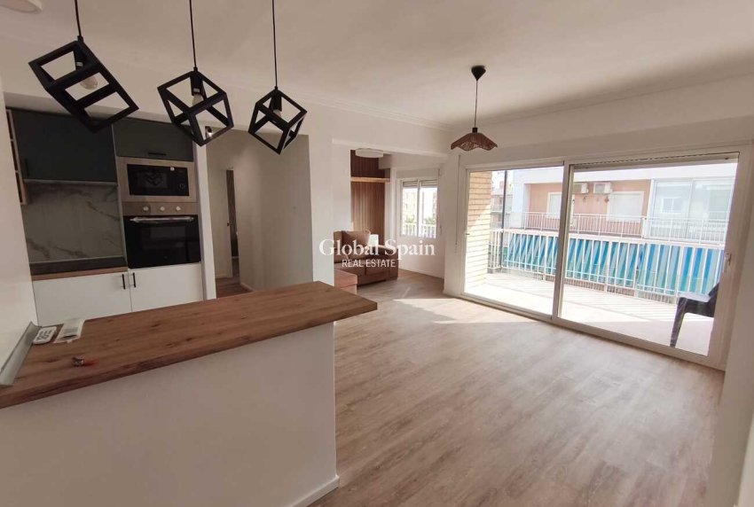 Wederverkoop - APPARTEMENT -
PUNTA PRIMA - Costa Blanca