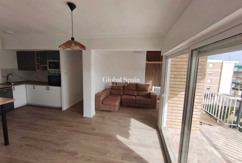 Wederverkoop - APPARTEMENT -
PUNTA PRIMA - Costa Blanca