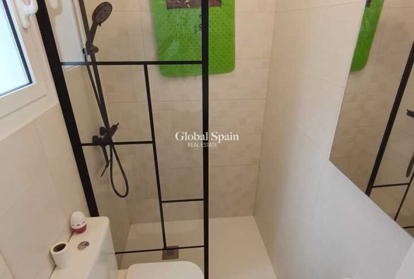 Wederverkoop - APPARTEMENT -
PUNTA PRIMA - Costa Blanca
