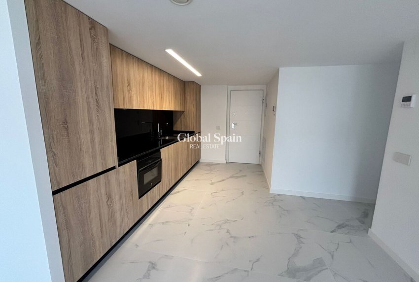 Wederverkoop - APPARTEMENT -
PUNTA PRIMA - Orihuela Costa