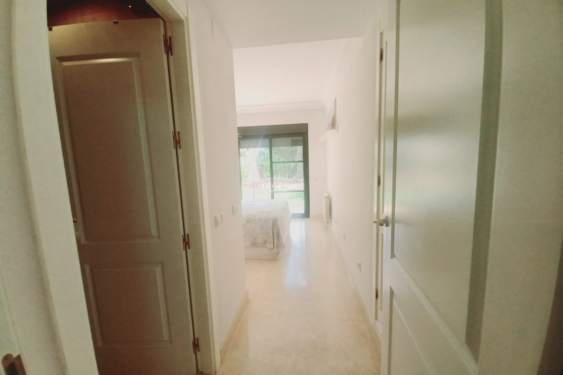 Wederverkoop - APPARTEMENT -
RODA - Inland