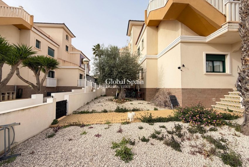 Wederverkoop - APPARTEMENT -
ROJALES - Doña Pepa