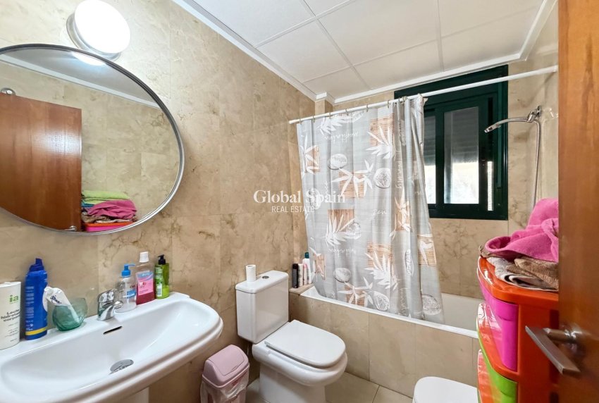 Wederverkoop - APPARTEMENT -
ROJALES - Doña Pepa