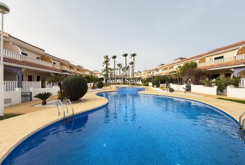Wederverkoop - APPARTEMENT -
ROJALES - Doña Pepa