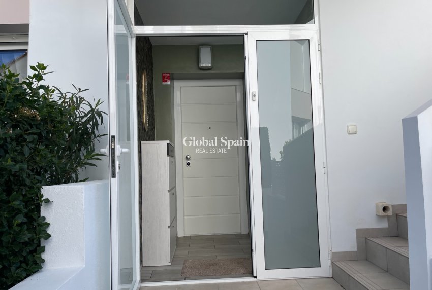 Wederverkoop - APPARTEMENT -
ROJALES - Inland