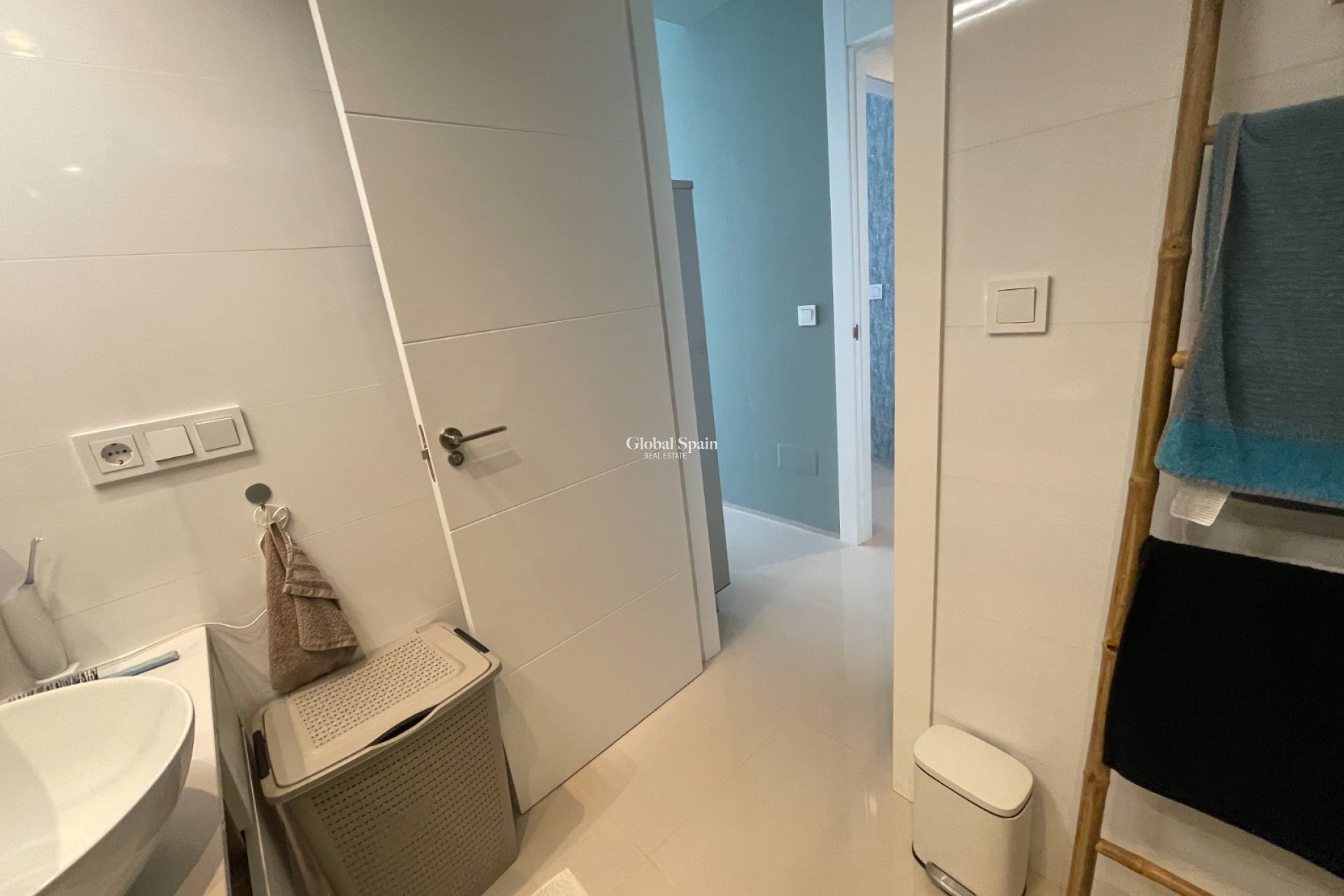 Wederverkoop - APPARTEMENT -
ROJALES - Inland