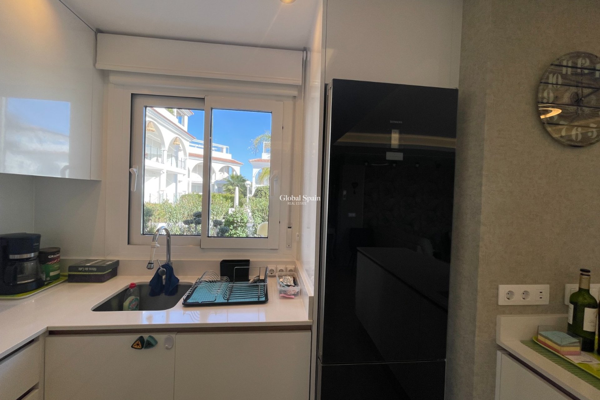 Wederverkoop - APPARTEMENT -
ROJALES - Inland